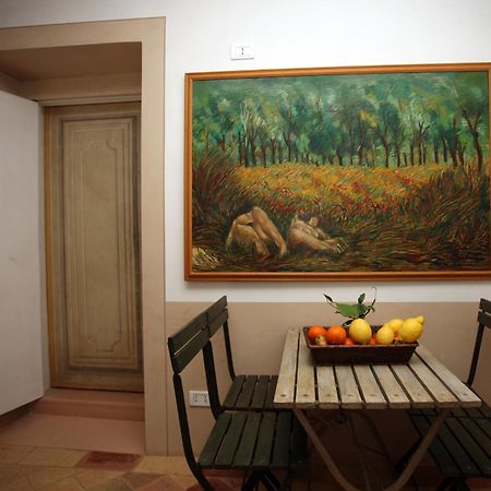Bed and Breakfast Palazzo Santinelli SantʼAngelo in Vado Habitación foto