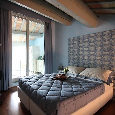Bed and Breakfast Palazzo Santinelli SantʼAngelo in Vado Habitación foto